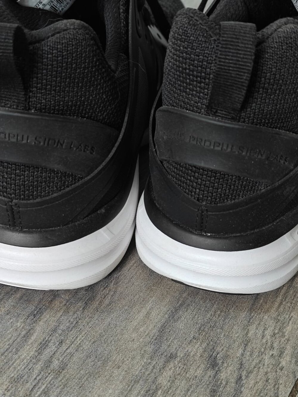 APL Runners Size 7.5 - Picture 3 of 6